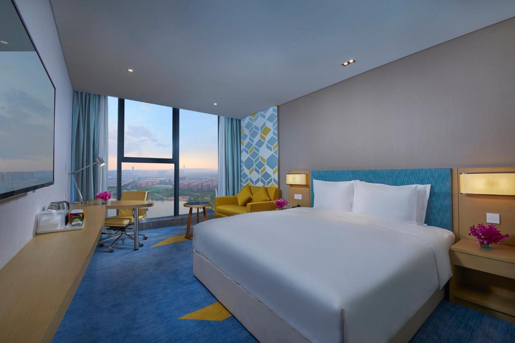 holiday inn express zhengzhou longzi lake an ihg hotel