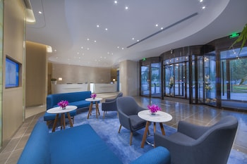 holiday inn express zhengzhou longzi lake an ihg hotel