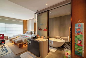 joyze hotel xiamen curio collection by hilton