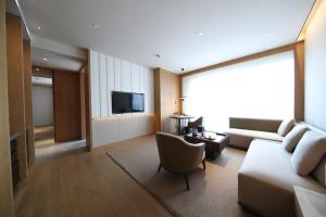 joyze hotel xiamen curio collection by hilton