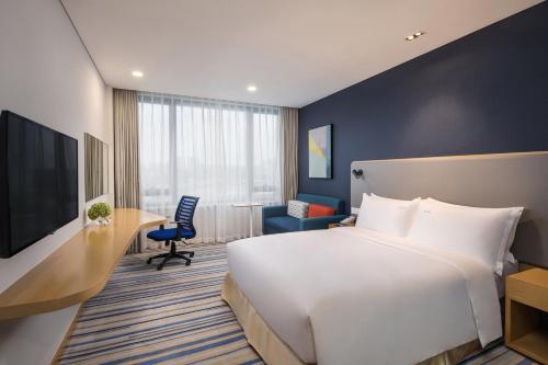 holiday inn express wuxi taihu new city an ihg hotel