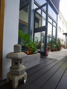 once artistic inn
