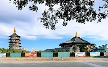 once artistic inn