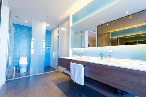 holiday inn express harbin qunli an ihg hotel