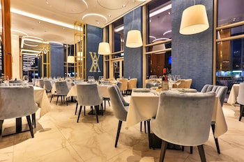 hotel wow