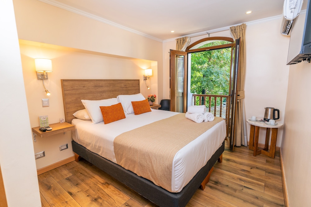 tagle hotel boutique