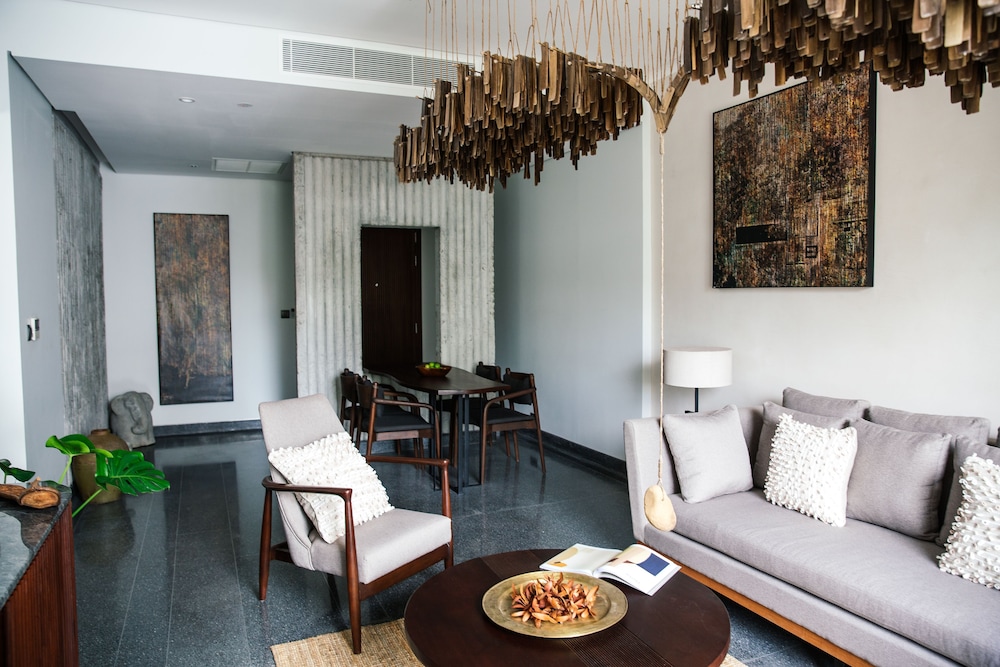 treeline urban resort