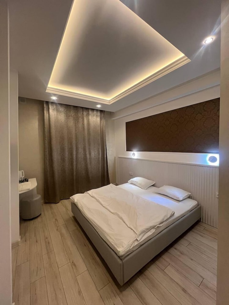 armon apart hotel