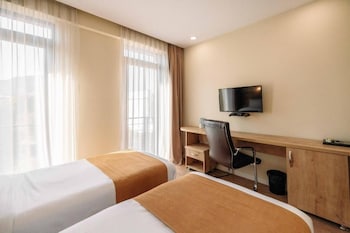 atrium boutique hotel