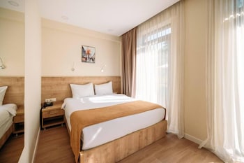 atrium boutique hotel