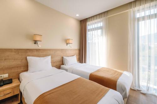 atrium boutique hotel