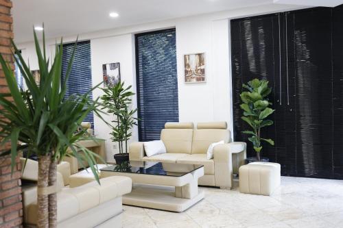 atrium boutique hotel