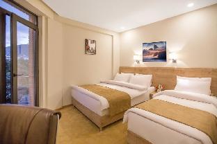 atrium boutique hotel
