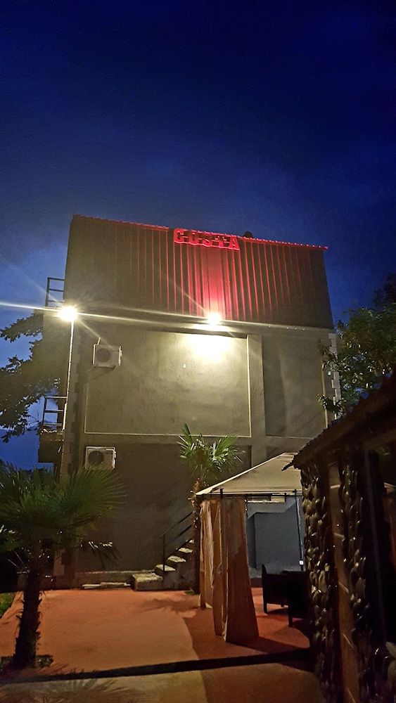 hotel costa