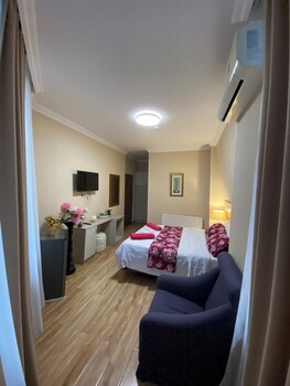 central hotel