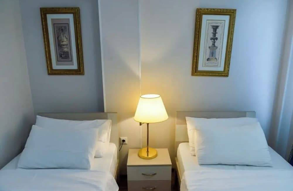 central hotel