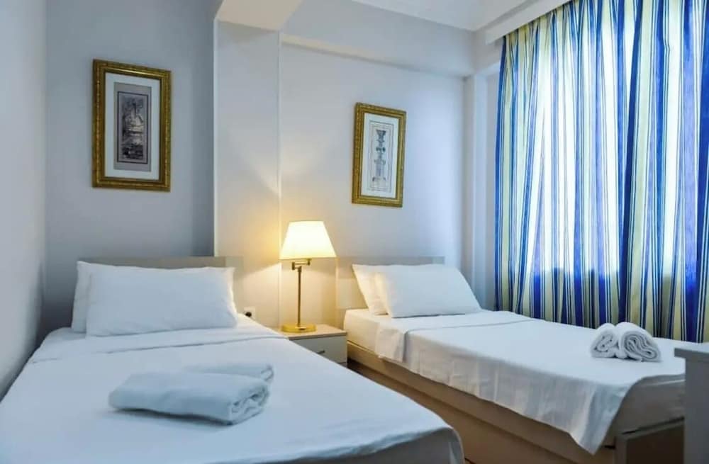 central hotel