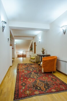 hotel mirhav