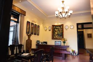 spring garden villa