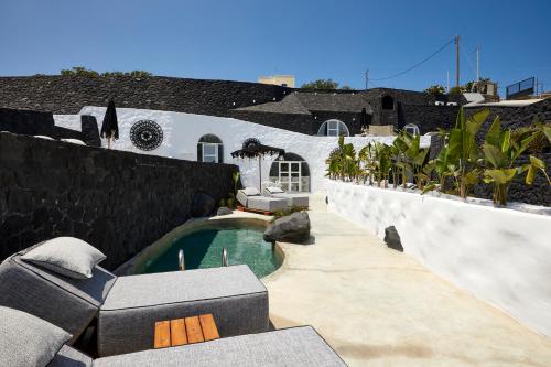 theano cave suites and villas