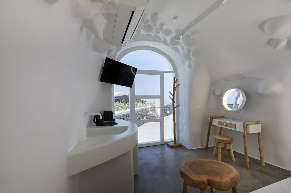 theano cave suites and villas