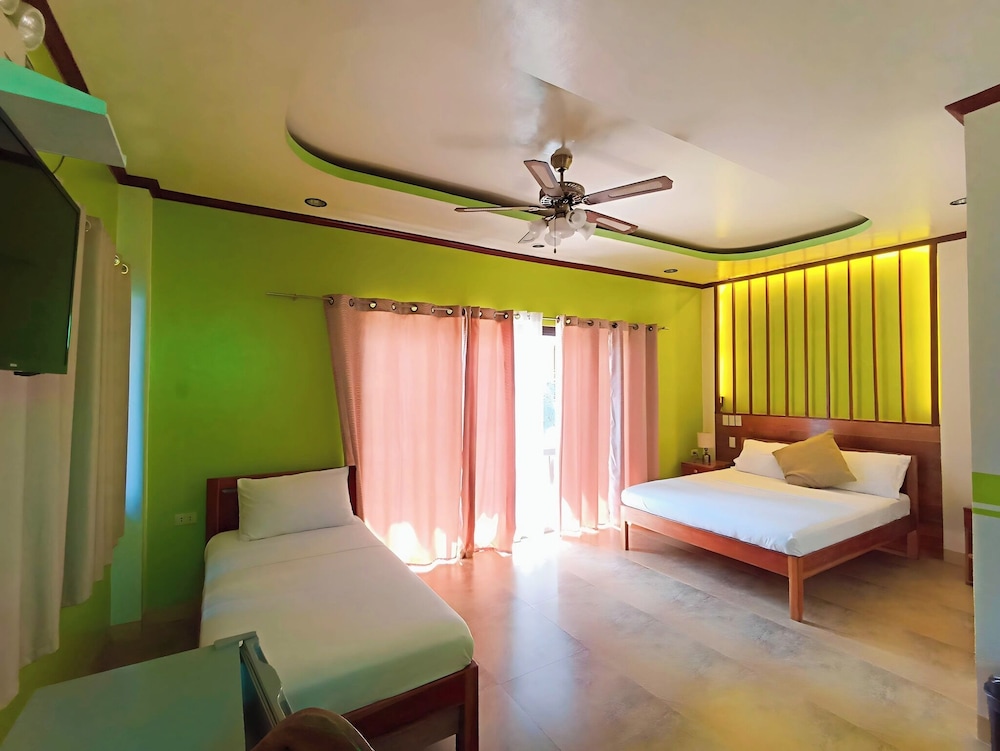 hotel oasis port barton