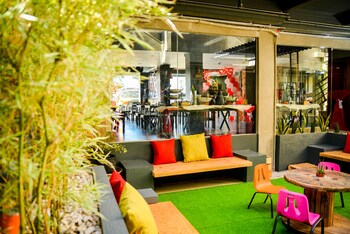 bhive hotel