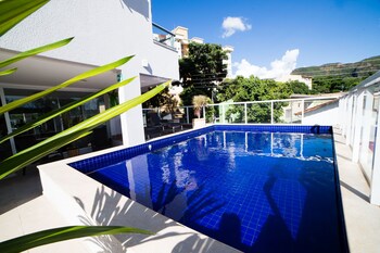 serra madre residence