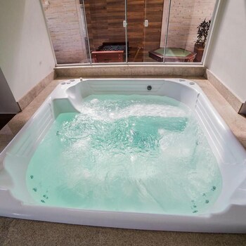 serra madre residence