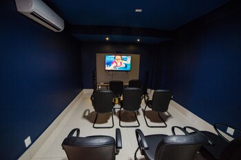 serra madre residence