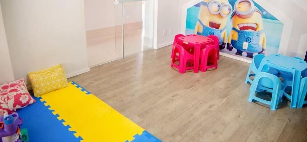 serra madre residence