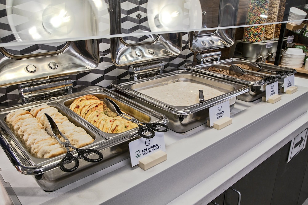 holiday inn express hotel and suites clarksville by ihg
