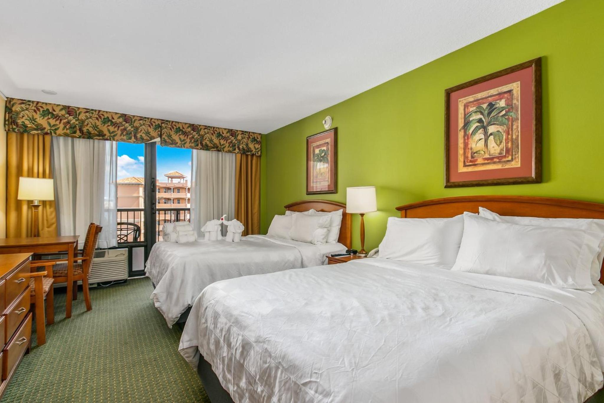 holiday inn and suites clearwater beach by ihg