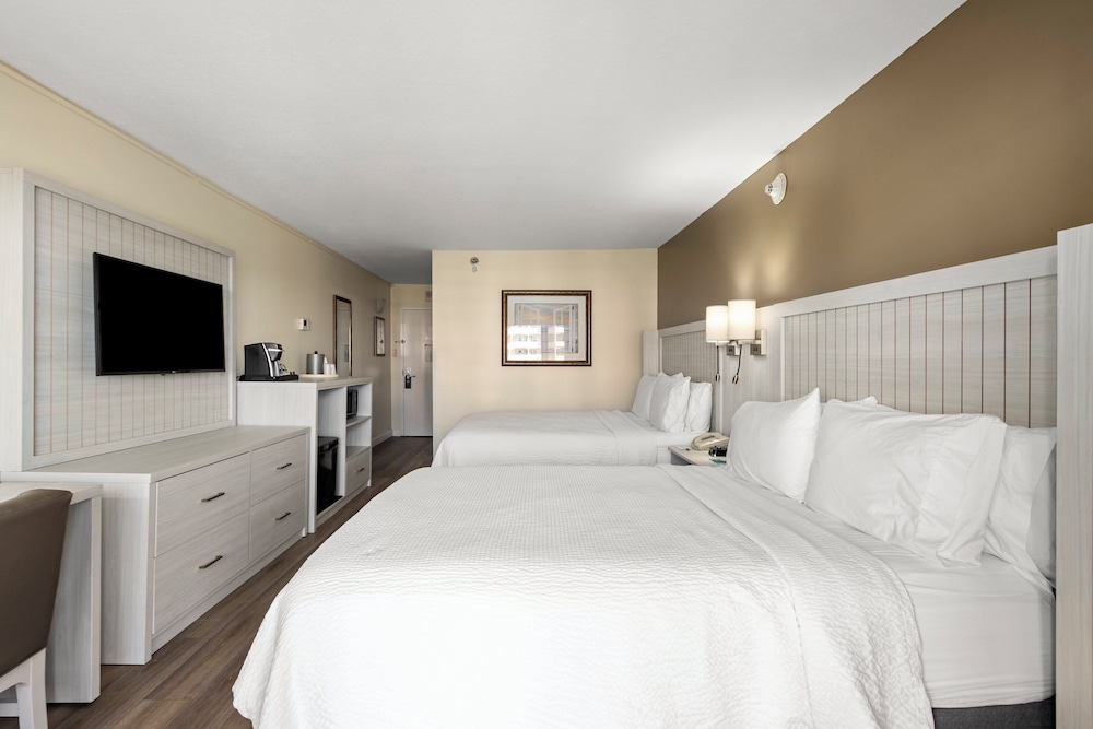holiday inn and suites clearwater beach by ihg
