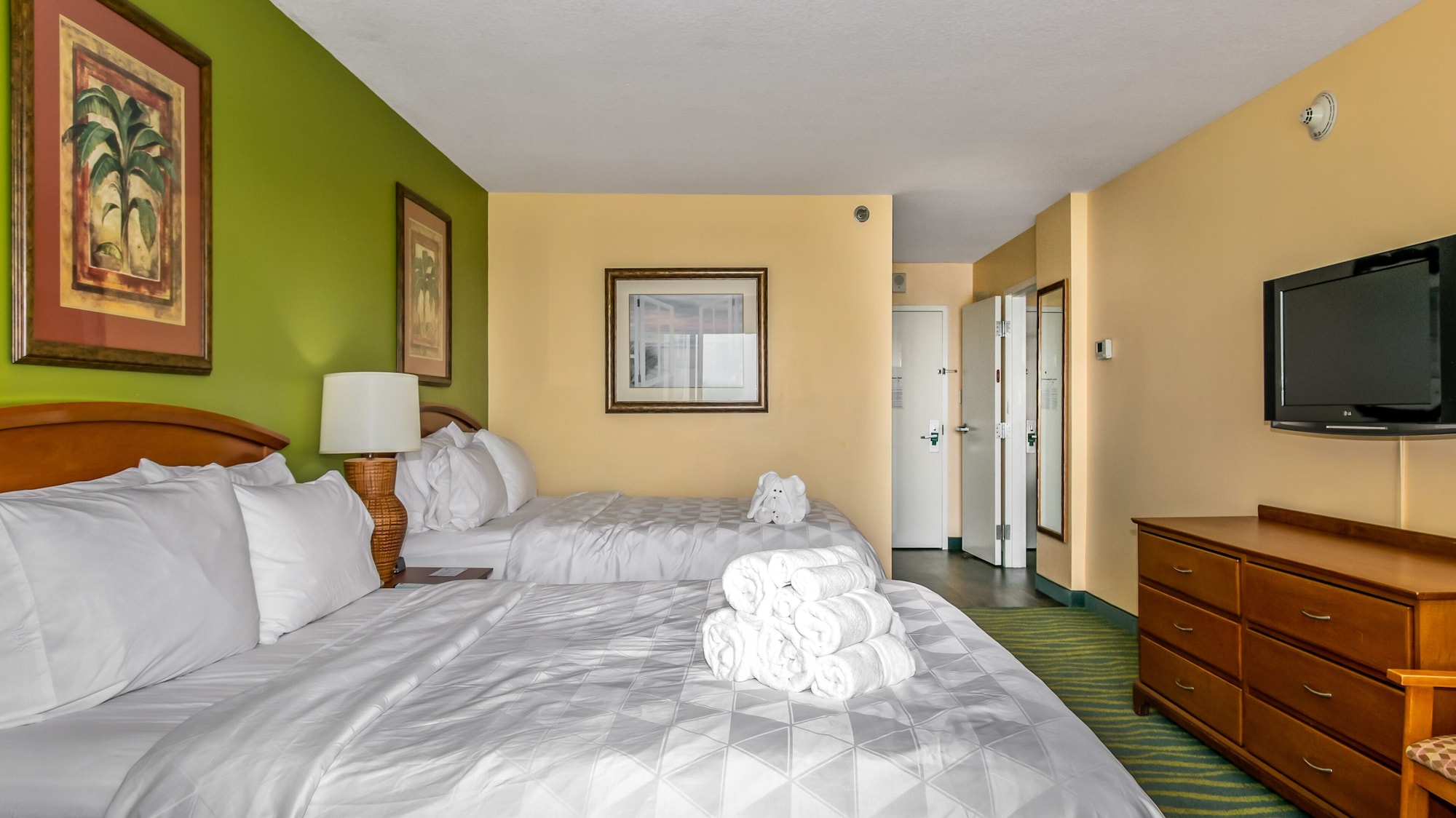 holiday inn and suites clearwater beach by ihg