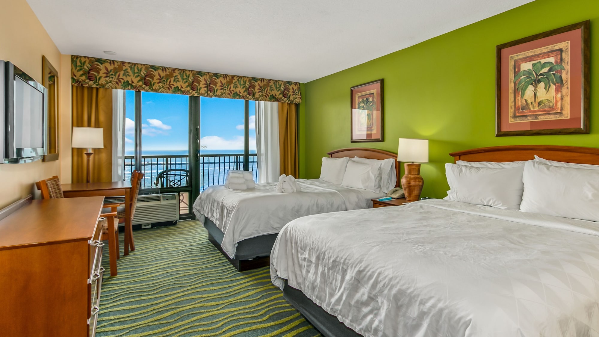 holiday inn and suites clearwater beach by ihg