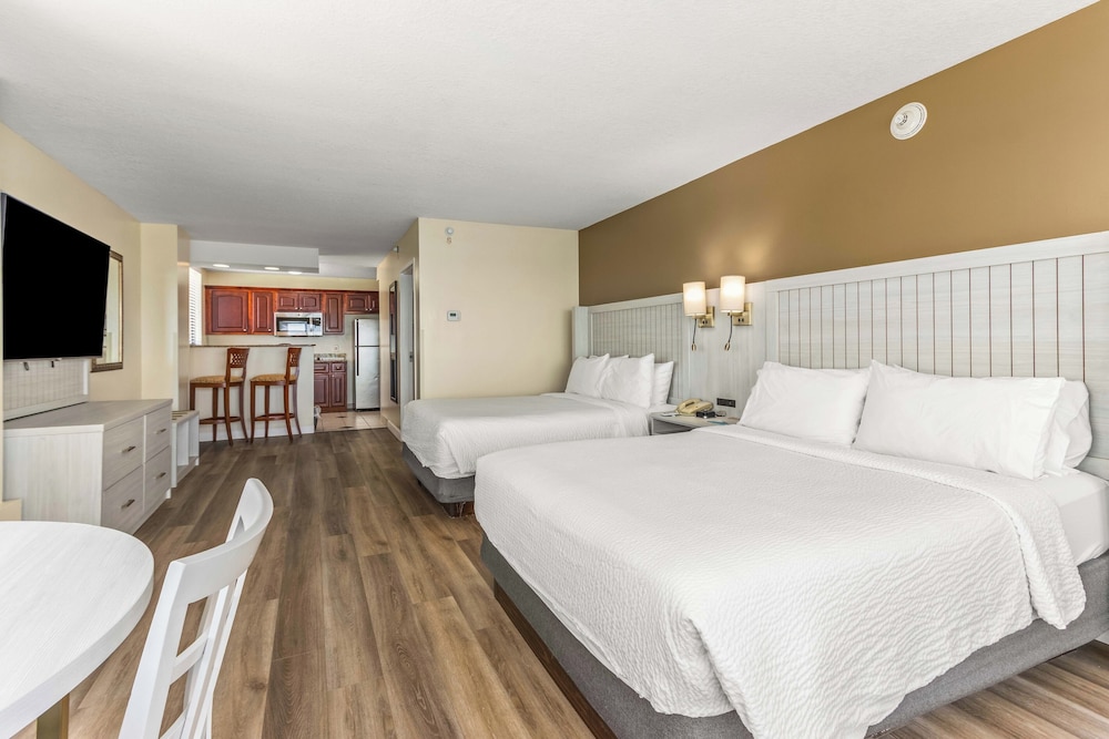 holiday inn and suites clearwater beach by ihg