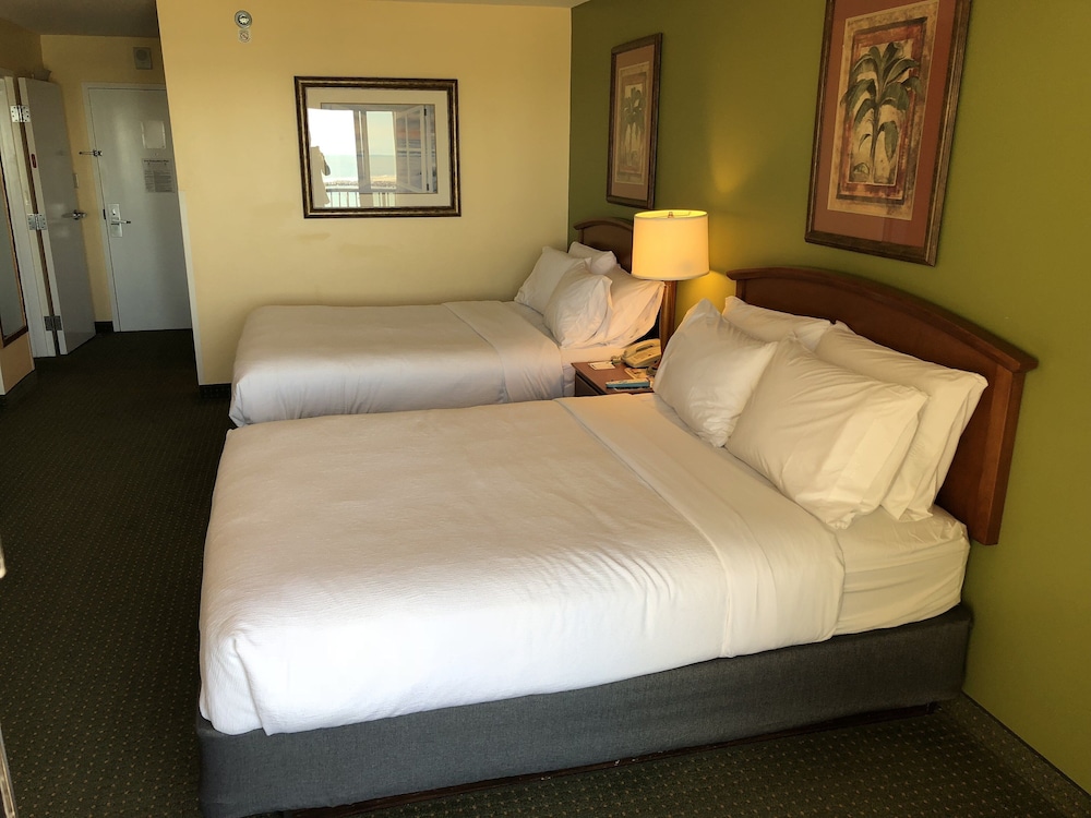 holiday inn and suites clearwater beach by ihg
