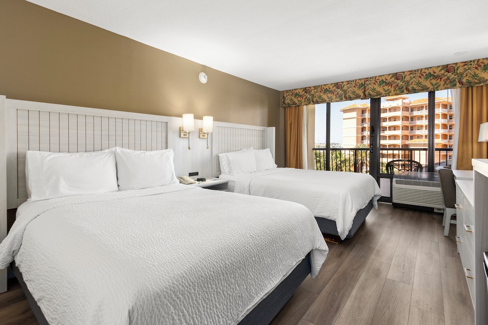 holiday inn and suites clearwater beach by ihg