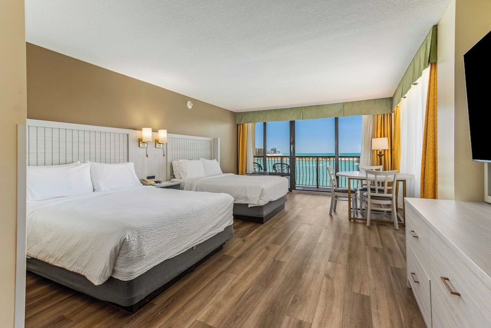 holiday inn and suites clearwater beach by ihg