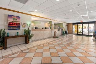 holiday inn and suites clearwater beach by ihg