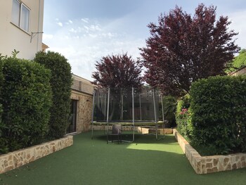 hotel moya landete