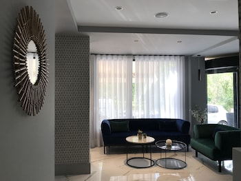 hotel moya landete