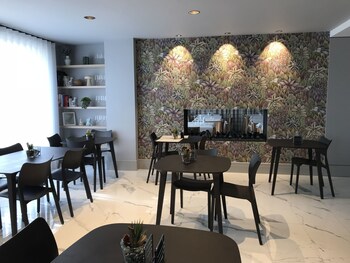 hotel moya landete