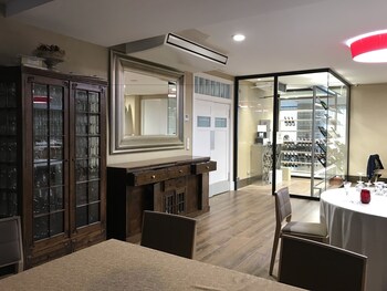 hotel moya landete