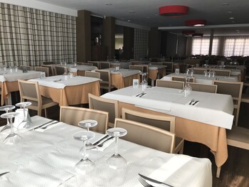 hotel moya landete