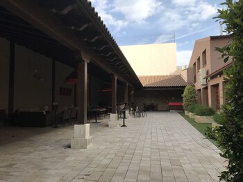 hotel moya landete