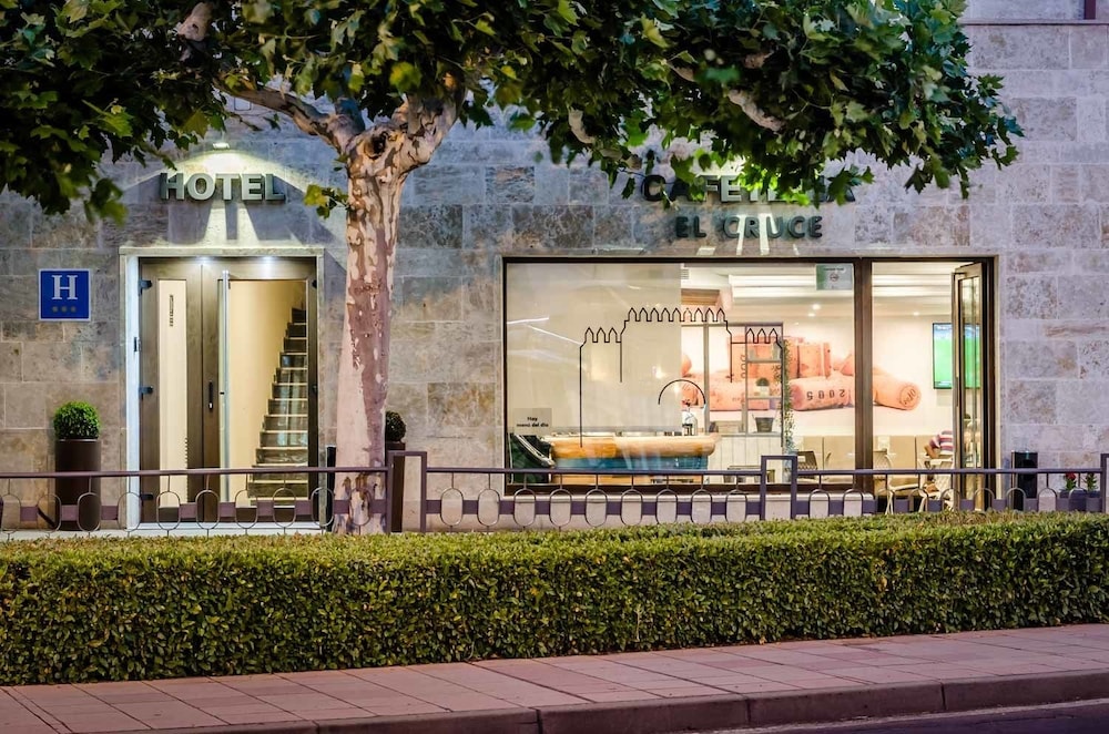 hotel puerta ciudad rodrigo