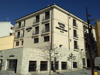 hotel puerta ciudad rodrigo