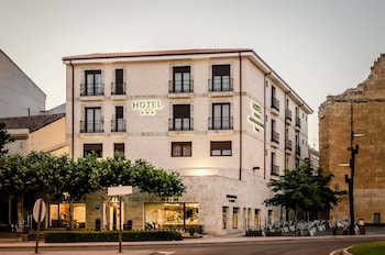 hotel puerta ciudad rodrigo